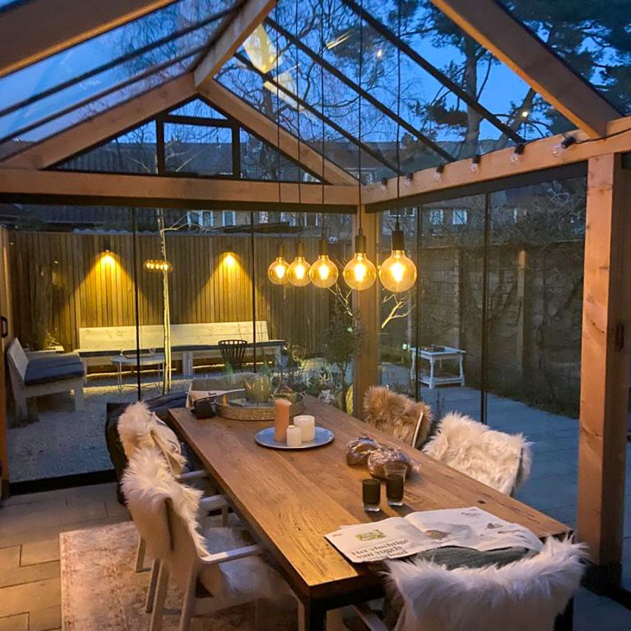 Beglazing in metalen frame